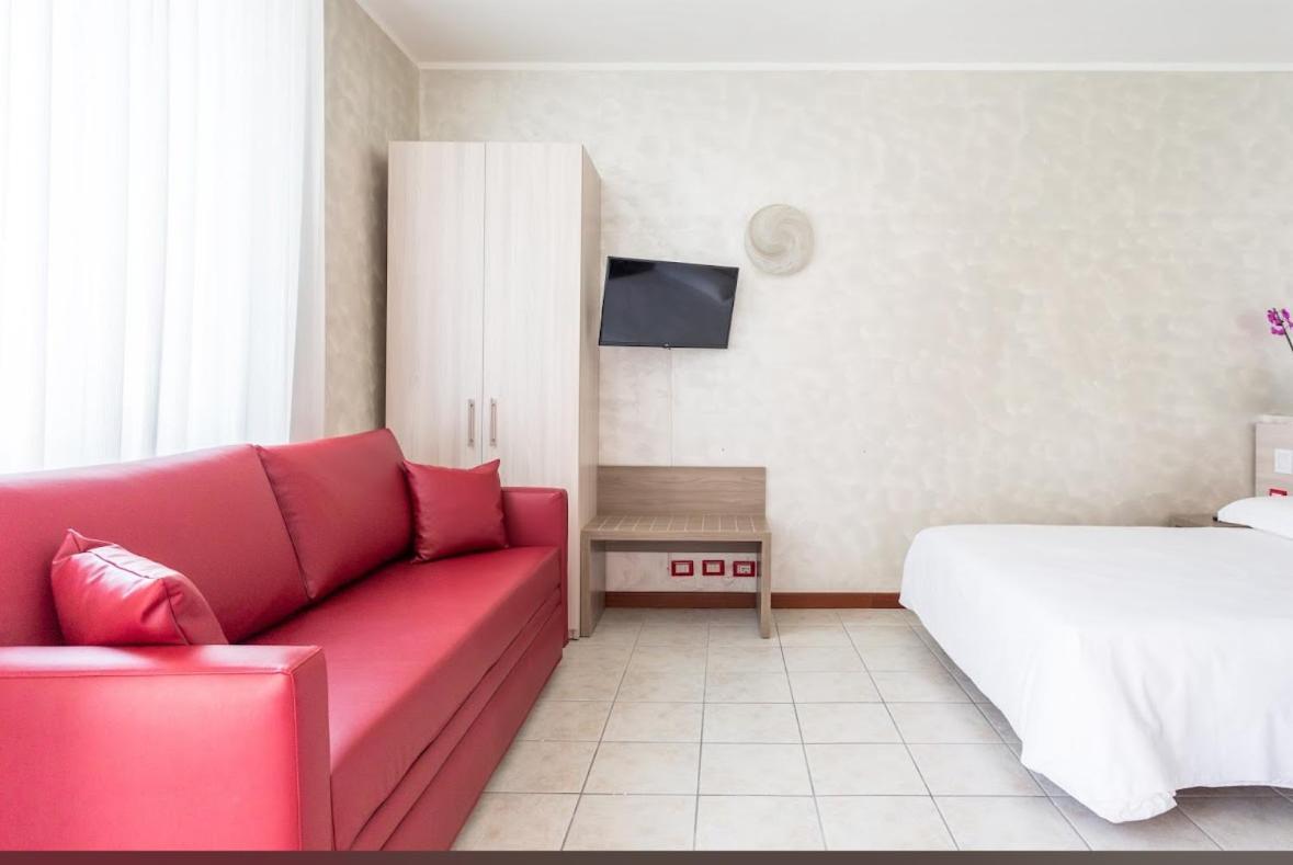 Hotel Italia Dormelletto Luaran gambar